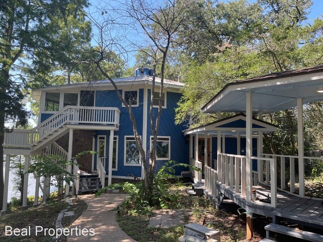 Building Photo - 3 br, 1.5 bath House - 2204 Lake Placid
