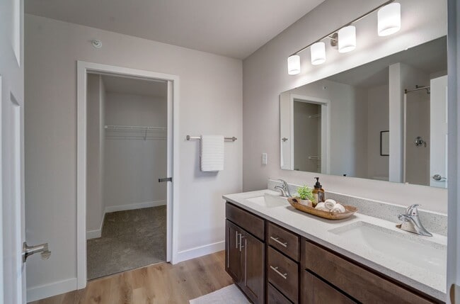 Interior Photo - The Townhomes at Hartung Fields