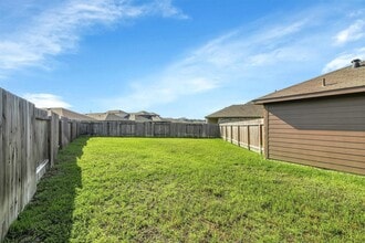 Building Photo - 16831 Silent Pines Ct