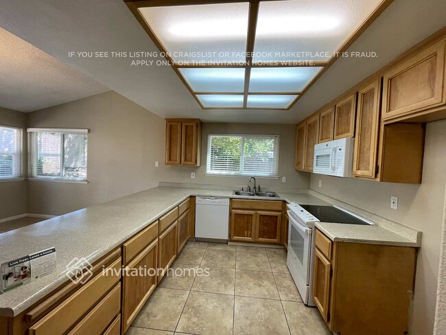 Building Photo - 4913 Adorn Ct
