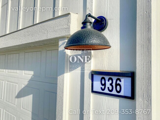 Building Photo - 936 Tipton Ln