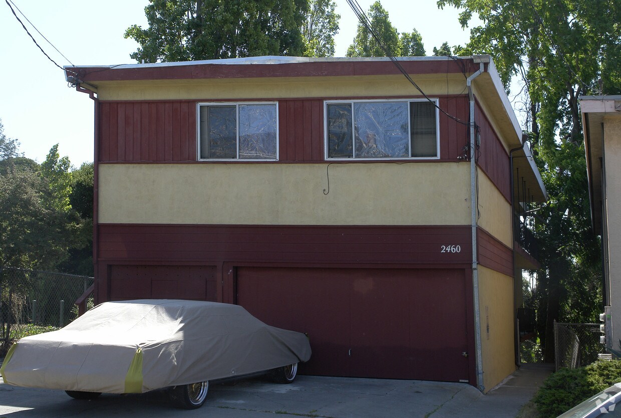 Foto principal - 2460 34th Ave