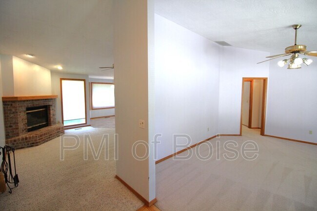 Foto del edificio - 4022 S Iriondo Way