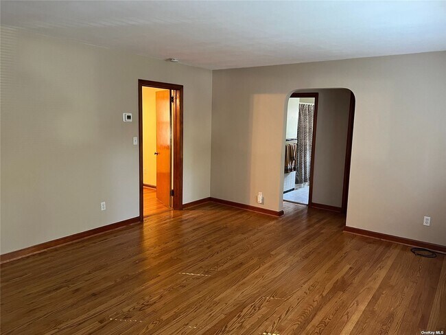 Building Photo - 38 Cromwell Pl