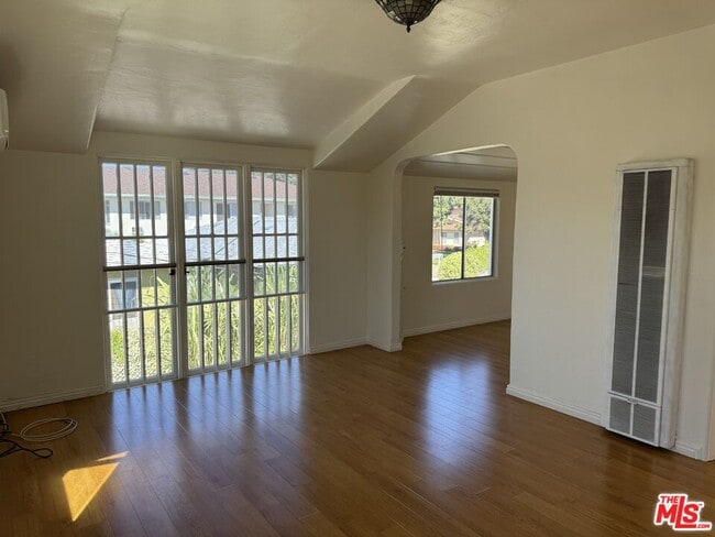 Foto del edificio - 409 N Monterey St