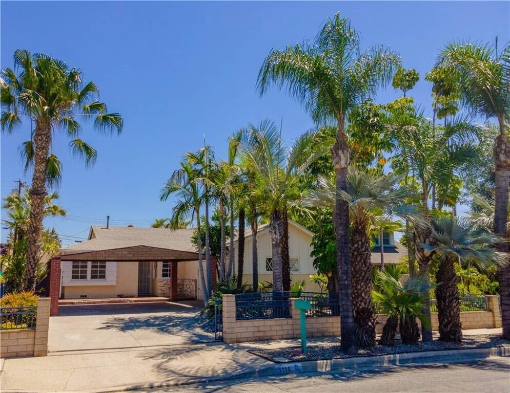 Foto principal - 1114 N Bonnie Cove Ave