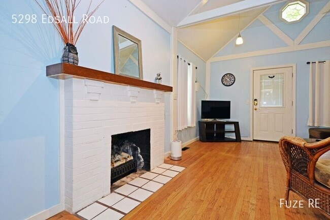 Building Photo - 5298 Edsall Rd