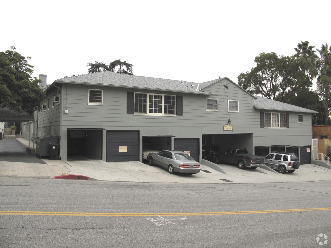 Building Photo - 2016 Argyle Ave