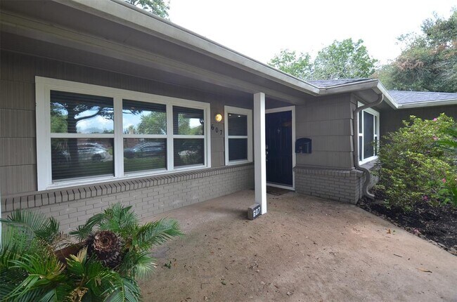 Foto del edificio - 607 Brooks St