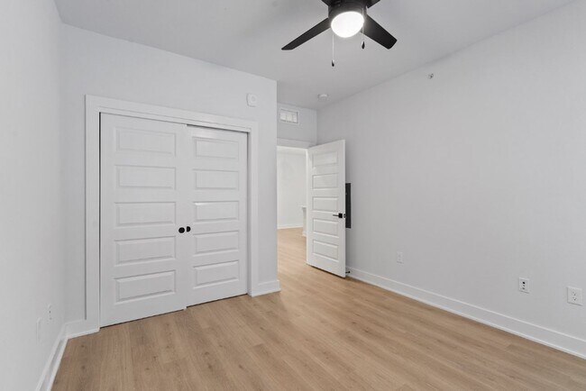 Foto del edificio - 2500 Longview St