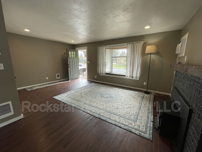 Foto del edificio - 4112 W Wellesley Ave