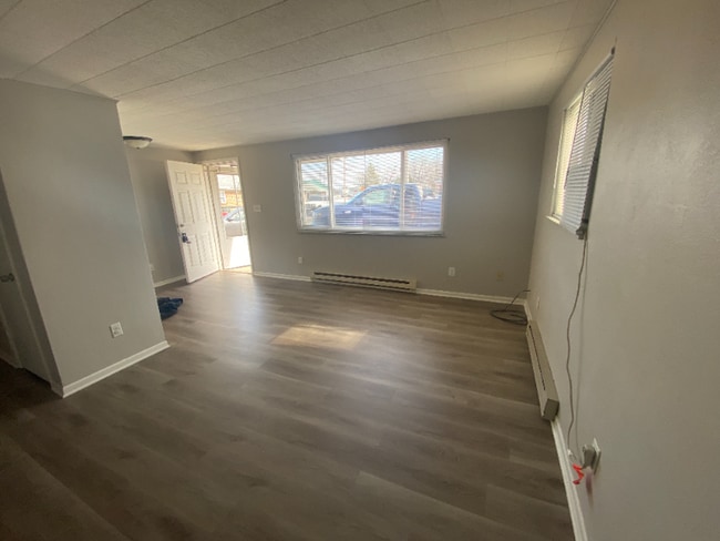 Building Photo - 501 E Staat St