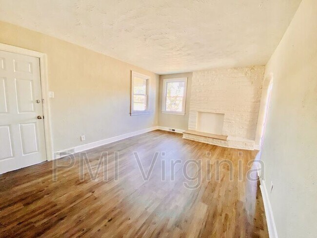 Foto del edificio - 2300 Effingham St