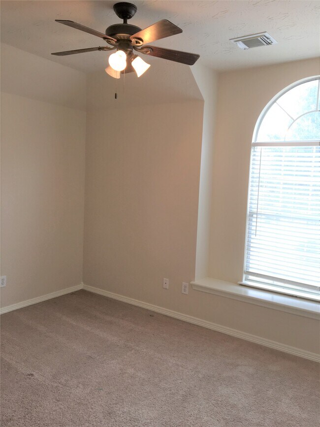 Foto del edificio - 2214 Valley View Crossing