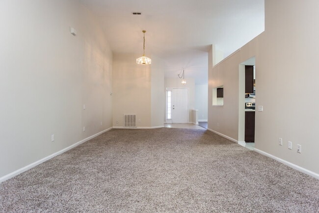 Building Photo - 354 Hanging Moss Cir