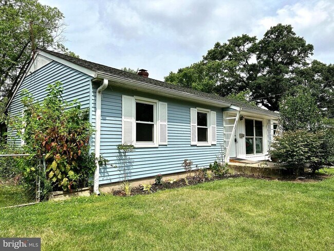 Building Photo - 6732 Harrison Ln