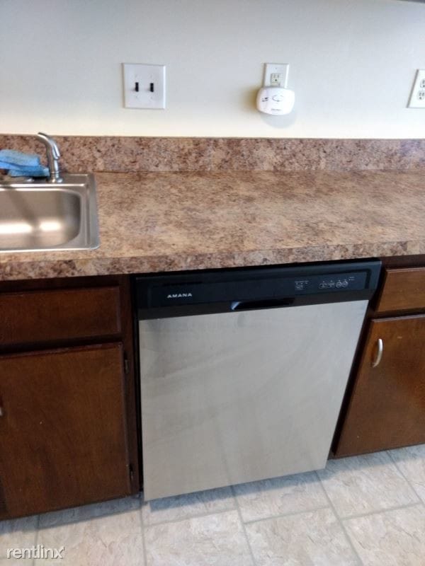 Building Photo - 2 br, 1.5 bath Condo - 20408 15 Mile Rd