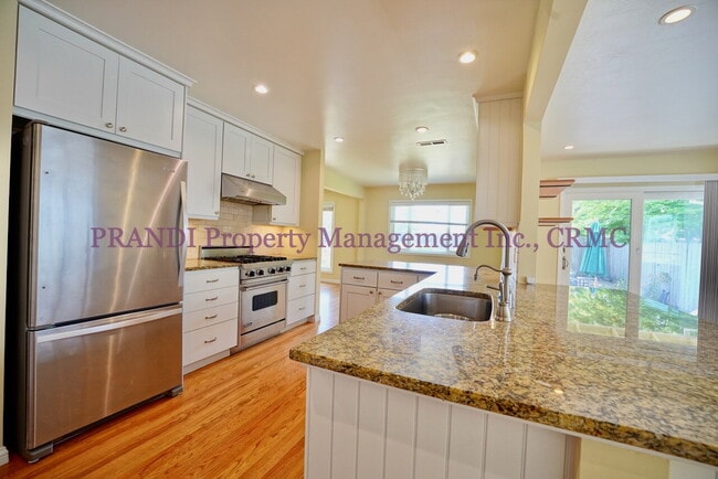 Building Photo - Lovely 3 Bedroom Mariner Cove House Coming...