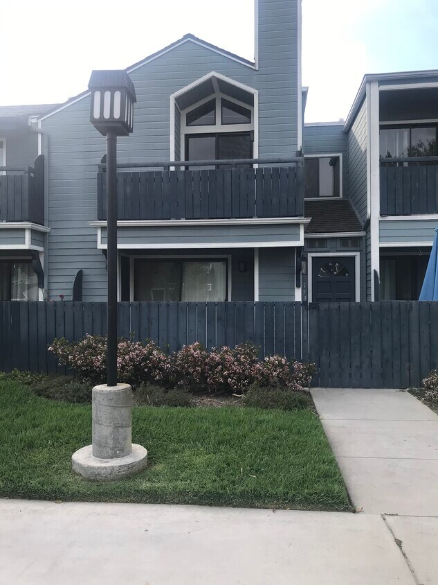 7308 Quill Dr, Downey, CA 90242 Townhome Rentals in Downey CA