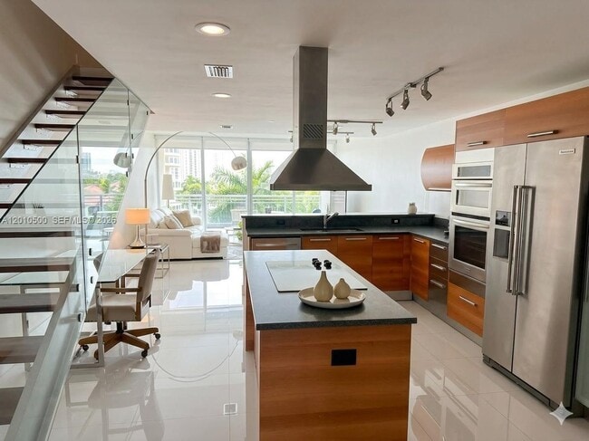 Foto del edificio - 2950 NE 188th St