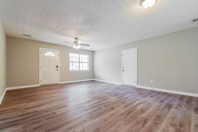 Building Photo - 109 Clifford Ct