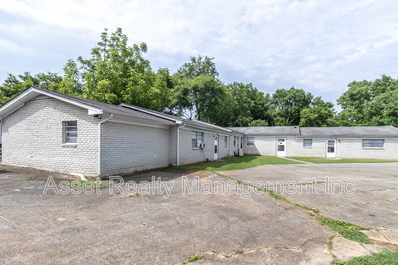 1046 McArthur Rd, Maryville, TN 37804 Condo for Rent in Maryville, TN