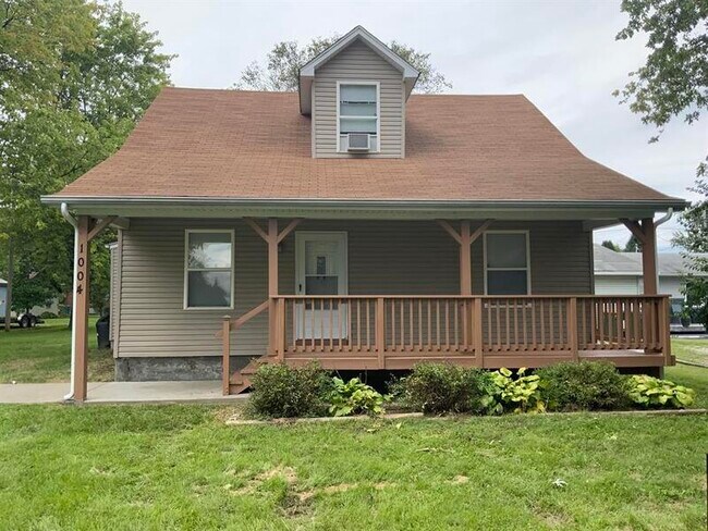 Foto del edificio - 1004 St Clair St