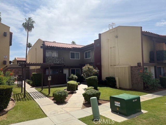 Foto del edificio - 51025 Avenida Martinez