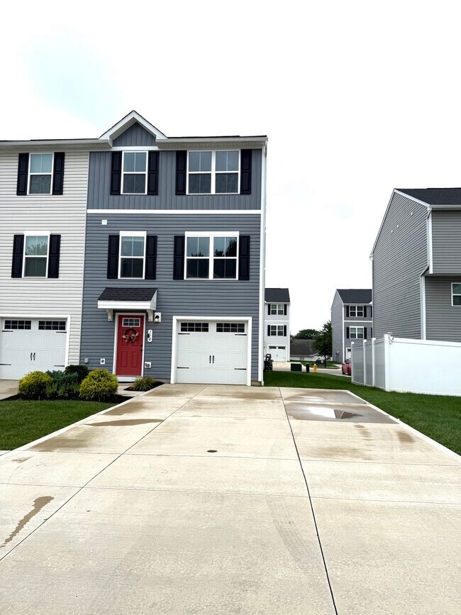 Foto del edificio - 114 Slate Ridge Dr