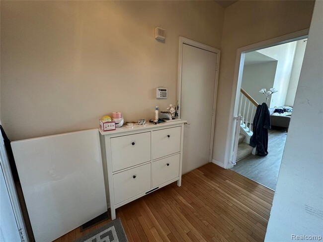 Building Photo - 41827 Yeats Dr