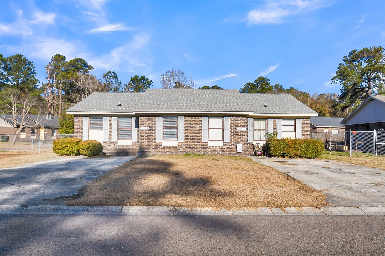 Primary Photo - 105 Canvasback Dr