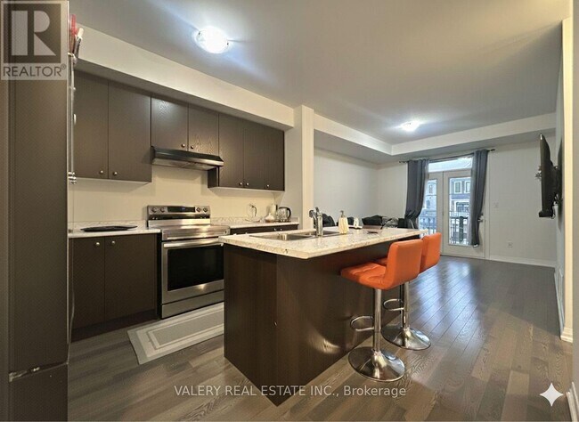 Photo du bâtiment - 90 Norwich Cres