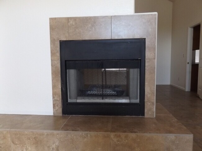 Foto del edificio - AVAILABLE SOON!! Spacious 4 bed 2.5 bath h...