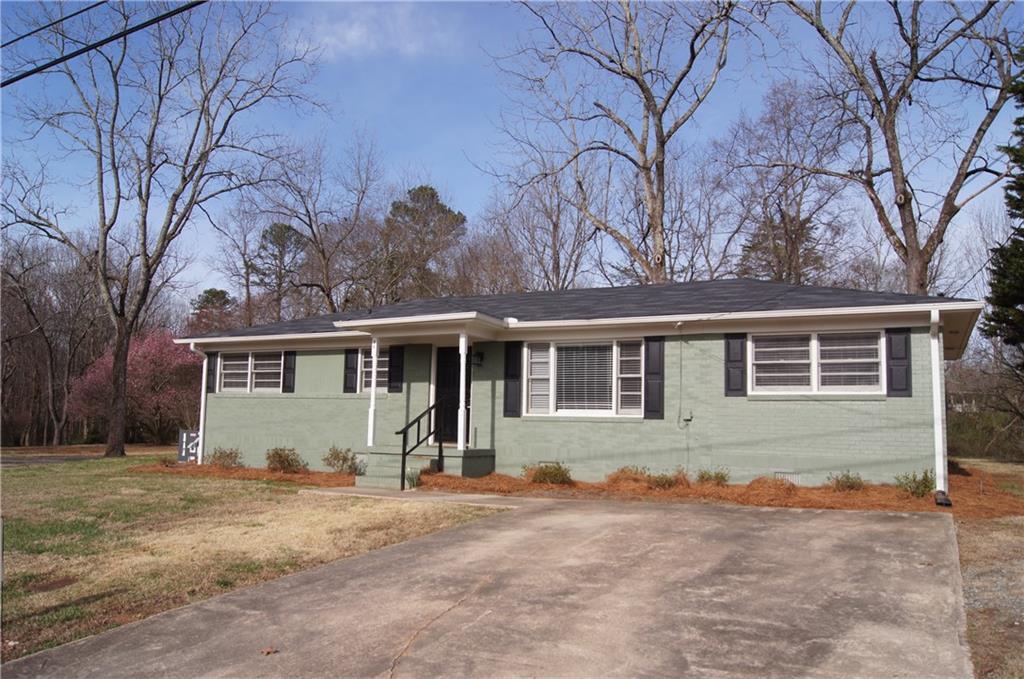 Foto principal - 84 N Hall Rd