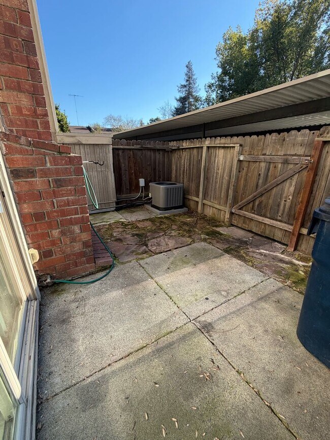 Foto del edificio - ***Half of First Month Rent until 1/31/26***2 Bedroom Condo in Natomas