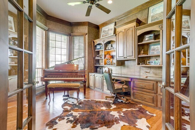Building Photo - 4+ Acre 4BR, 3 BATH Custom Home- Off Boat ...