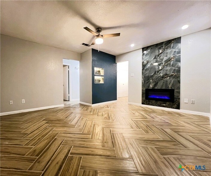 Foto principal - 309 Erby Ave