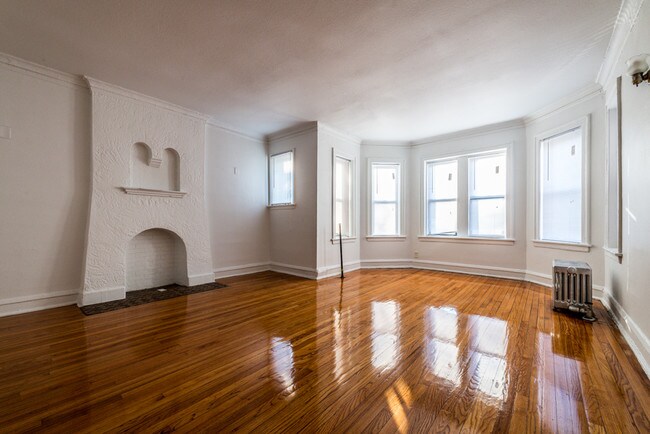 Sala de estar - 1748 E 71st Pl