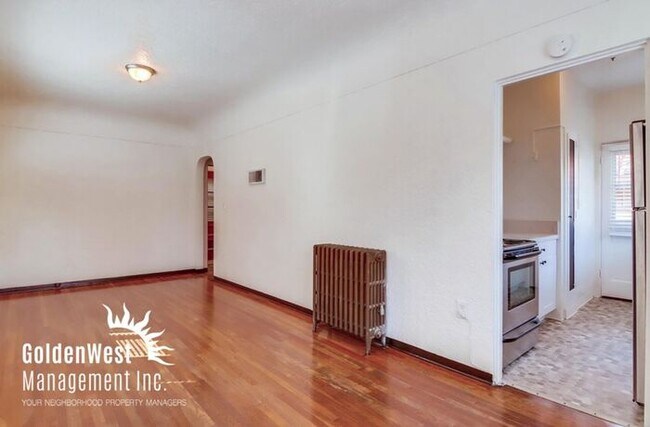 Foto del edificio - Top Floor Bankers Hill 1Bdm 1Ba