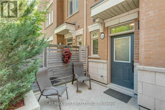 Building Photo - 383 Prince of Wales Dr