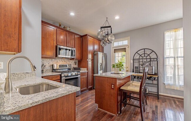 Building Photo - 5926 Ians Way