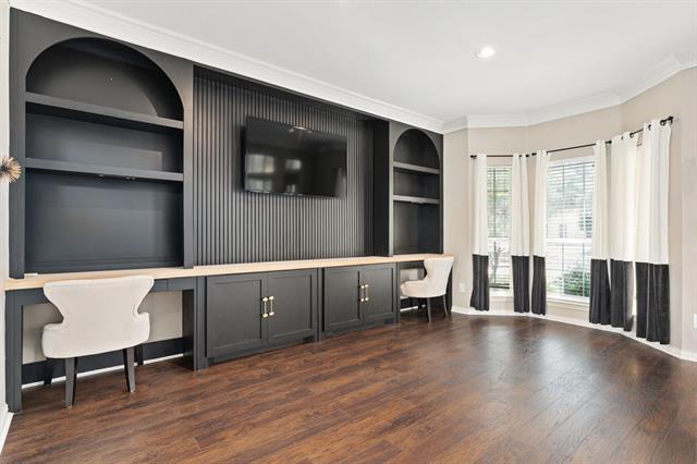 Building Photo - 5997 Sandhill Cir