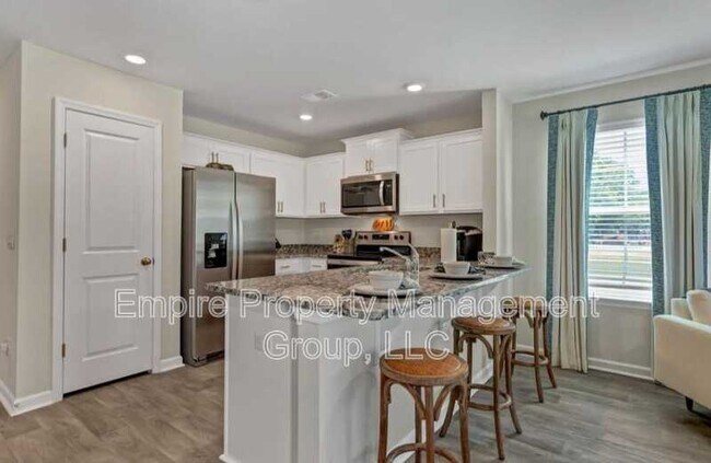 Building Photo - 36 Beechnut St