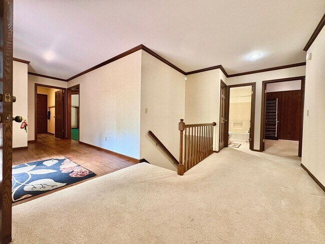 Building Photo - 21485 Wallen Dr