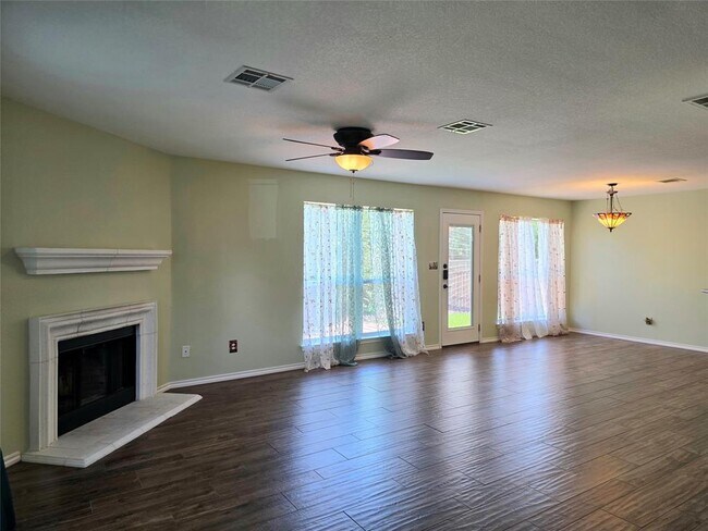 Building Photo - 2522 Georgian Dr