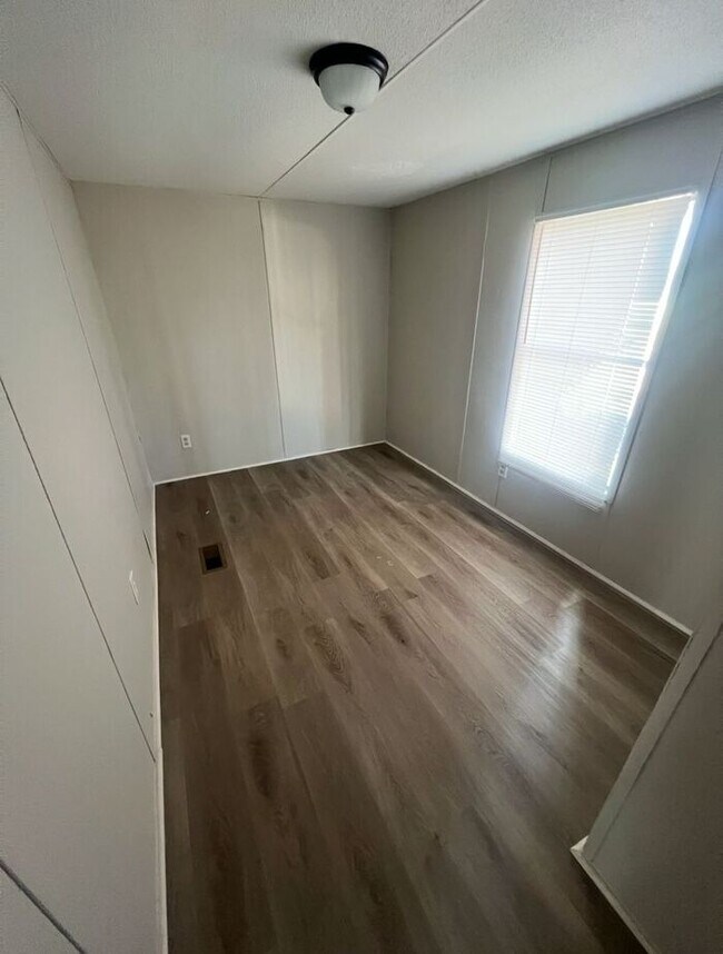 Foto del edificio - Perfect Family Home: 2 Bed, 1 Bath Apartme...