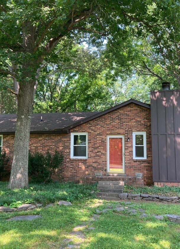 Foto principal - 635 Blazer Ave