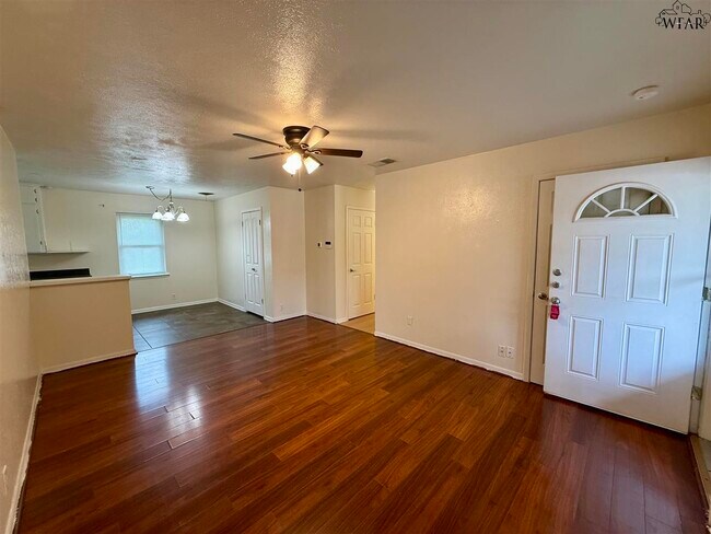 Building Photo - 5403 Dewey St