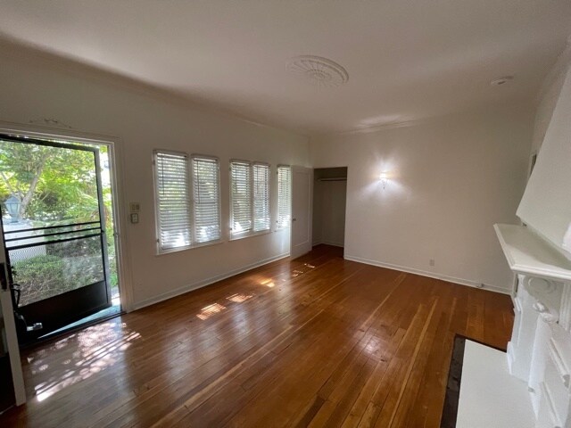 Living Room - 1104 Brent Ave