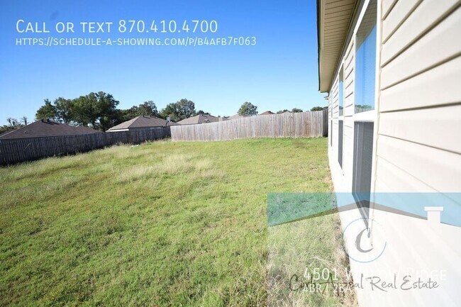 Foto del edificio - Recent construction - 4 bed / 2 bath home ...